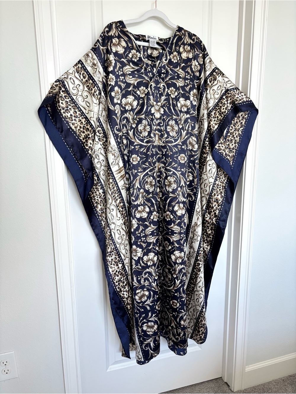 Vintage Winlar Kaftan Muumuu House Dress One Size Blue White Floral Paisley